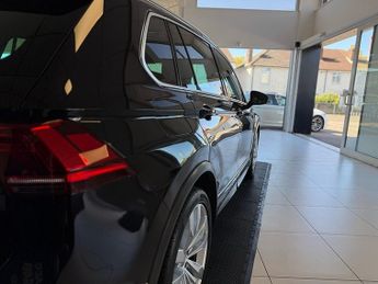 Volkswagen Tiguan TDI R-Line SUV 2.0 Automatic Diesel