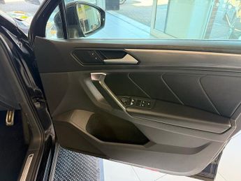 Volkswagen Tiguan TDI R-Line SUV 2.0 Automatic Diesel