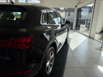 Audi Q5 2.0 TDI 40 Sport SUV 5dr Diesel S Tronic quattro Euro 6 (s/s) (1