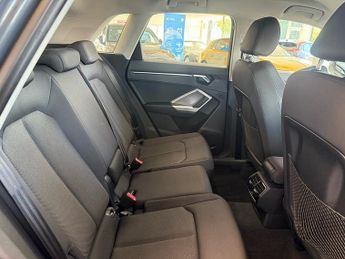 Audi Q3 2.0 TFSI 40 Sport SUV 5dr Petrol S Tronic quattro Euro 6 (s/s) (