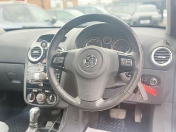 Vauxhall Corsa 1.4 16V SE Hatchback 3dr Petrol Auto Euro 5 (100 ps)