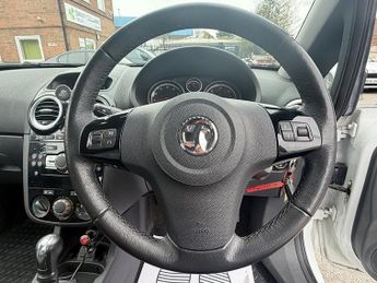 Vauxhall Corsa 1.4 16V SE Hatchback 3dr Petrol Auto Euro 5 (100 ps)