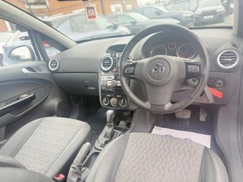 Vauxhall Corsa 1.4 16V SE Hatchback 3dr Petrol Auto Euro 5 (100 ps)