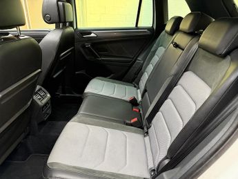 Volkswagen Tiguan 2.0 TSI R-Line SUV 5dr Petrol DSG 4Motion Euro 6 (s/s) (180 ps)