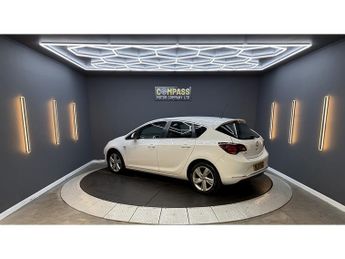 Vauxhall Astra 1.6 16v SRi Hatchback 5dr Petrol Manual Euro 5 (115 ps)