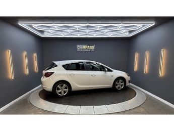 Vauxhall Astra 1.6 16v SRi Hatchback 5dr Petrol Manual Euro 5 (115 ps)