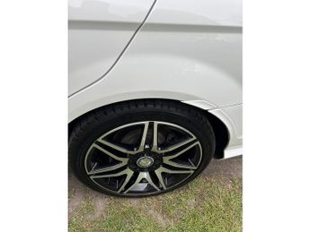Mercedes-Benz C Class C180 Cgi Blueefficiency Sport