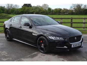 Jaguar XE i R-Sport