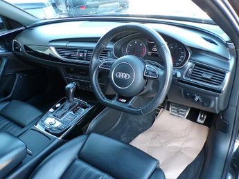 Audi A6 Saloon TDI ultra Black Edition