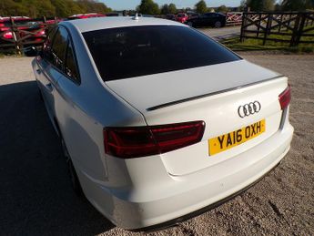 Audi A6 Saloon TDI ultra Black Edition