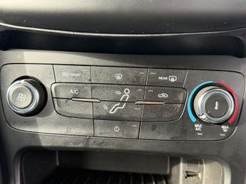 Ford Focus 1.0T EcoBoost Zetec Hatchback 5dr Petrol Auto Euro 6 (s/s) (125 