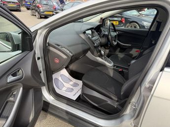 Ford Focus 1.0T EcoBoost Zetec Hatchback 5dr Petrol Auto Euro 6 (s/s) (125 