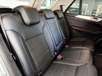 Mercedes-Benz GLE GLE350d V6 AMG Line
