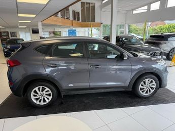 Hyundai TUCSON 1.7 CRDi Blue Drive SE Nav SUV 5dr Diesel DCT Euro 6 (s/s) (141 