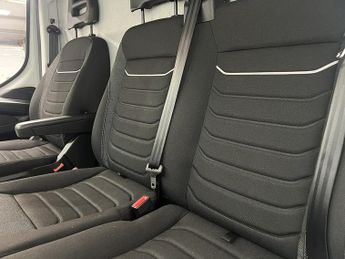Iveco Daily 2.3D HPI 14V 35S 3520 Panel Van 5dr Diesel HiMatic MWB H2 Euro 6