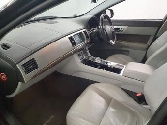 Jaguar XF d Luxury