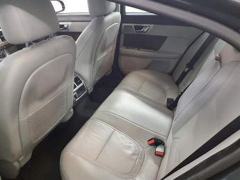 Jaguar XF d Luxury