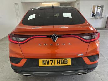 Renault Arkana E-TECH r.s. line