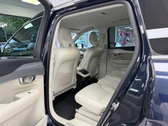 Volvo XC90 D5 PowerPulse Momentum