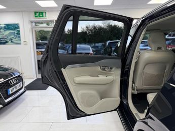 Volvo XC90 D5 PowerPulse Momentum