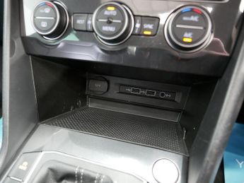Volkswagen Tiguan TSI EVO R-Line Tech