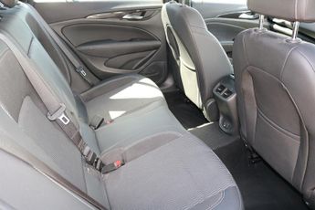 Vauxhall Insignia Turbo D BlueInjection SRi VX Line Nav