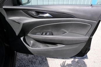 Vauxhall Insignia Turbo D BlueInjection SRi VX Line Nav