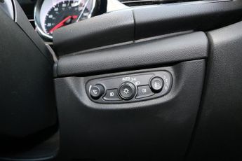 Vauxhall Insignia Turbo D BlueInjection SRi VX Line Nav