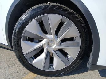 Tesla Model Y Long Range