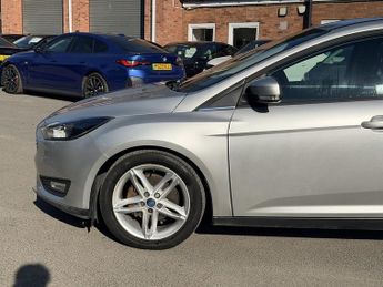 Ford Focus 1.0T EcoBoost Zetec Hatchback 5dr Petrol Auto Euro 6 (s/s) (125 
