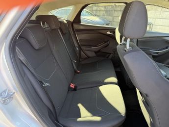 Ford Focus 1.0T EcoBoost Zetec Hatchback 5dr Petrol Auto Euro 6 (s/s) (125 