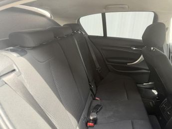 BMW 1 Series 1.5 118i SE Hatchback 5dr Petrol Auto Euro 6 (s/s) (136 ps)
