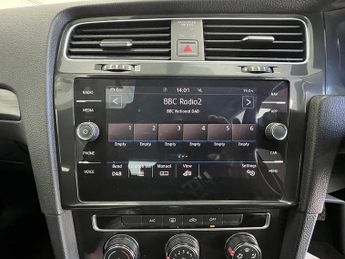 Volkswagen Golf TSI EVO BlueMotion Tech SE Nav