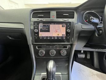 Volkswagen Golf TSI EVO BlueMotion Tech SE Nav