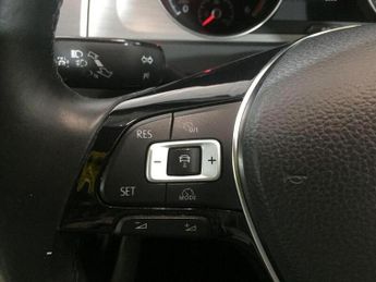 Volkswagen Golf 2.0 TDI BlueMotion Tech SE Estate 5dr Diesel DSG Euro 5 (s/s) (1