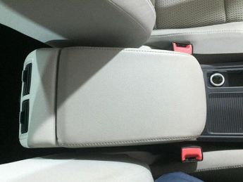 Volkswagen Golf 2.0 TDI BlueMotion Tech SE Estate 5dr Diesel DSG Euro 5 (s/s) (1