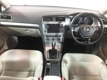 Volkswagen Golf 2.0 TDI BlueMotion Tech SE Estate 5dr Diesel DSG Euro 5 (s/s) (1