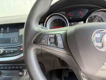 Vauxhall Astra 1.6 CDTi ecoFLEX Design Hatchback 5dr Diesel Manual Euro 6 (s/s)