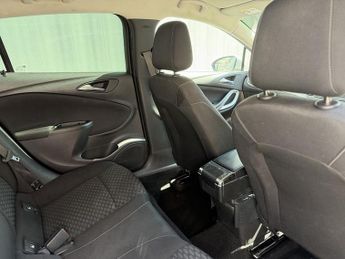 Vauxhall Astra 1.6 CDTi ecoFLEX Design Hatchback 5dr Diesel Manual Euro 6 (s/s)