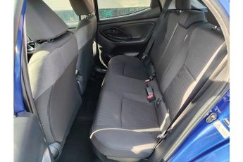 Toyota Yaris VVT-h Design