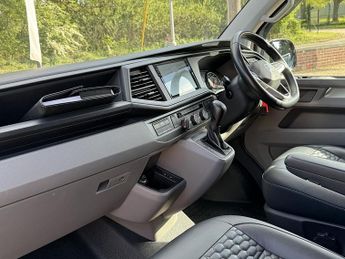 Volkswagen Transporter T6.1 T30 150 DSG SWB