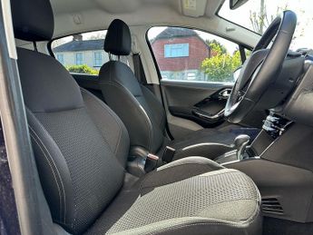 Peugeot 208 PureTech Tech Edition