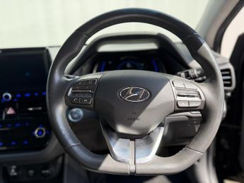 Hyundai IONIQ 38.3kWh Premium Hatchback 5dr Electric Auto (136 ps)