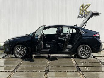 Hyundai IONIQ 38.3kWh Premium Hatchback 5dr Electric Auto (136 ps)