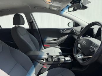 Hyundai IONIQ 38.3kWh Premium Hatchback 5dr Electric Auto (136 ps)