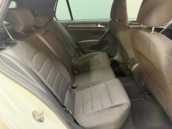 Volkswagen Golf 2.0 TSI R Hatchback 5dr Petrol DSG 4Motion Euro 6 (s/s) (300 ps)