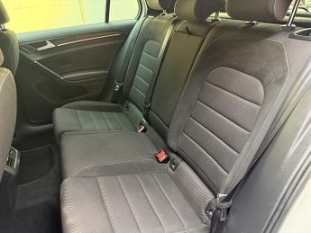 Volkswagen Golf 2.0 TSI R Hatchback 5dr Petrol DSG 4Motion Euro 6 (s/s) (300 ps)