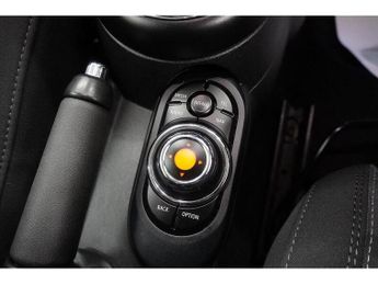 MINI Hatch Hatch 1.5 Cooper Steptronic Euro 6 (s/s) 3dr