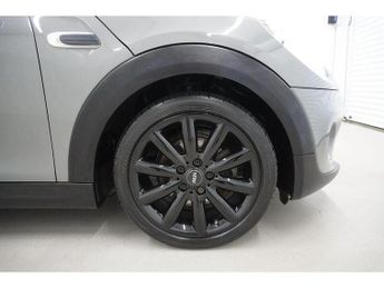 MINI Hatch Hatch 1.5 Cooper Steptronic Euro 6 (s/s) 3dr