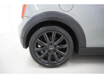 MINI Hatch Hatch 1.5 Cooper Steptronic Euro 6 (s/s) 3dr